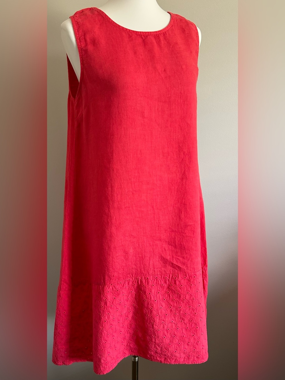 Terzo Millenio Italian Linen Shift Dress w. Eyelet Detail
